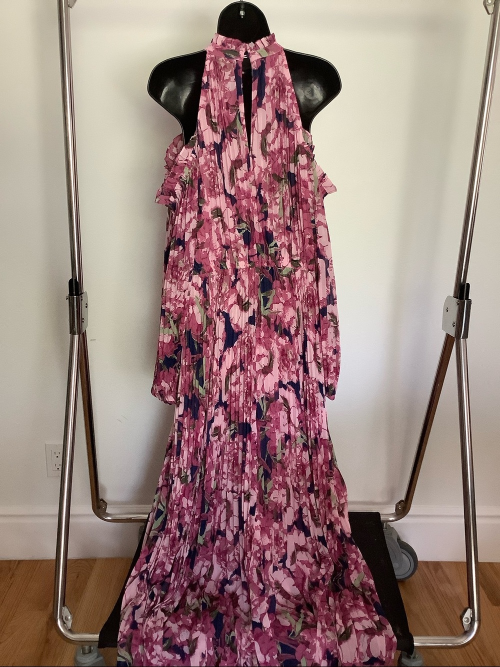 petal and pup Hilary cold shoulder purple floral maxi dress, Large - Picture 8 of 13